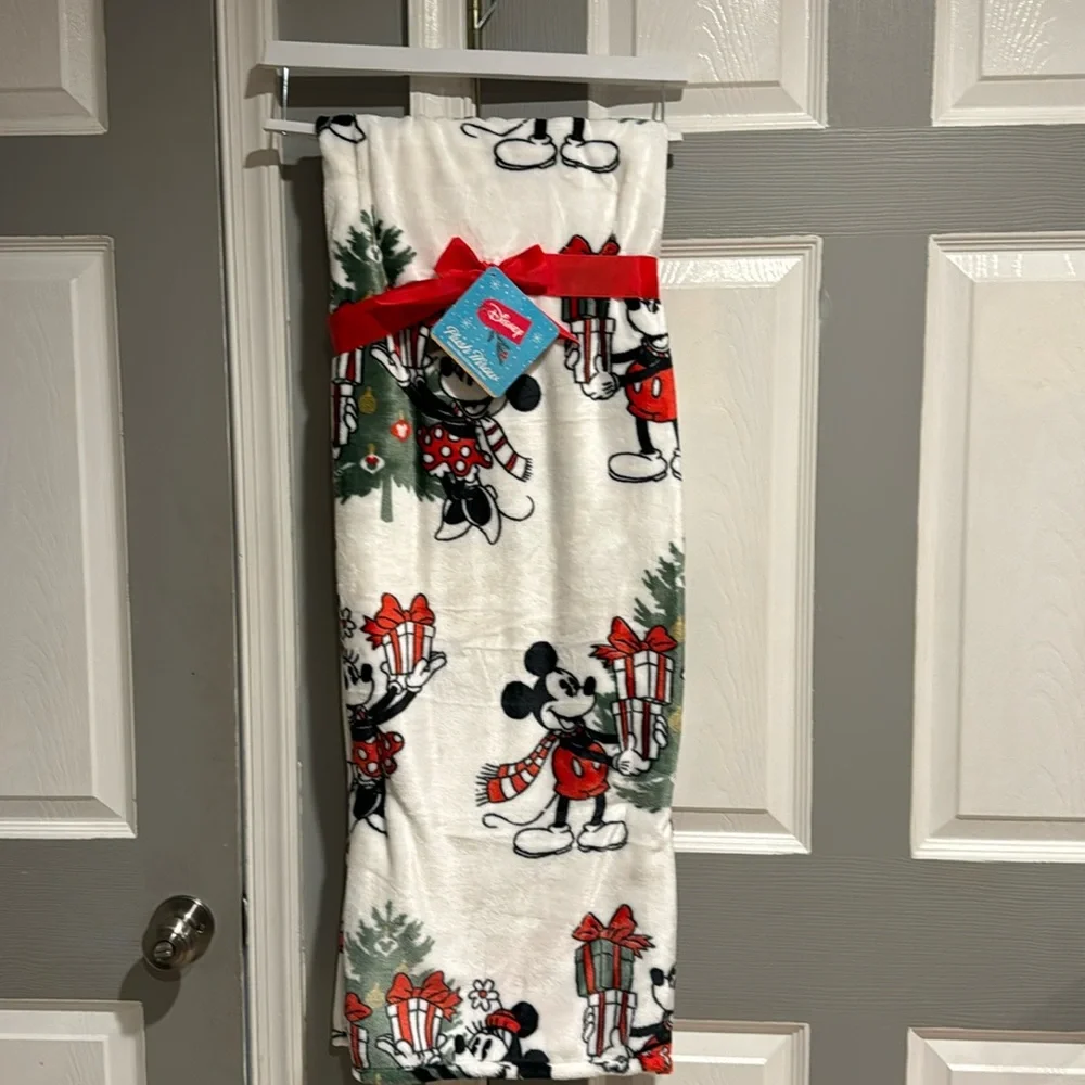Mickey and Minnie Christmas Fleece Blanket NWT